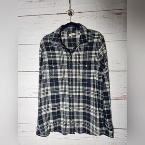 Faherty legendary sweater shirt button-up women's size M. Navy and cream